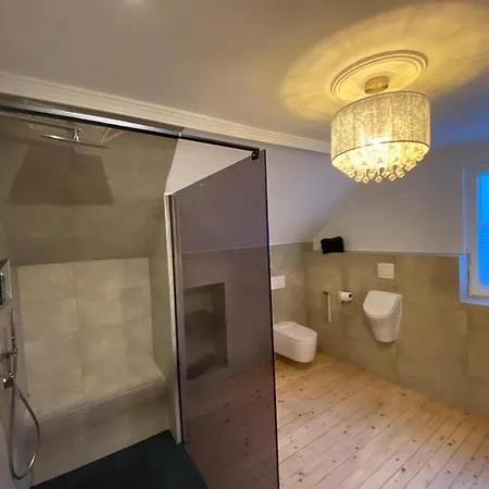 3 Bed - Sleeps 6 - Parking - Wifi Hébergement de vacances Lupburg