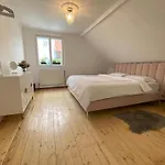 3 Bed - Sleeps 6 - Parking - Wifi * Lupburg