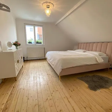 3 Bed - Sleeps 6 - Parking - Wifi * Lupburg